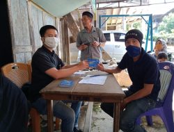 Kades Taufik Hidayat Salurkan BLT