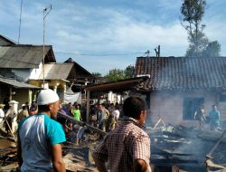 Dua Rumah Terbakar Didukuh wales Wonobodro
