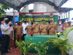 Camat Kronjo Bersama Muspika Bagikan Ribuan Masker Dipasar Kronjo