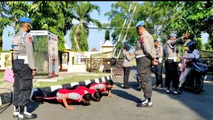 Gaktiplin Propam,3 Anggota Kena Sanksi Tindakan Disiplin Berupa Push Up 30 Kali