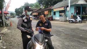 Aparat Gabungan Gelar Operasi Yustisi Razia Masker Di Reban