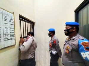 Kasie Propam Sidak Penghuni Rutan Untuk Patuhi Prokes Dan Pastikan Keberadaan Lengkap