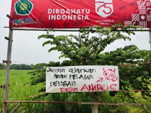 Puluhan Spanduk Tolak Anarkis Bermunculan,Ini Bukti Bahwa Warga Kabupaten Pekalongan Cinta Damai