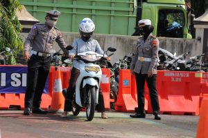 Anggota Polri Dan ASN Polri Mendapat Pelatihan Safety Riding