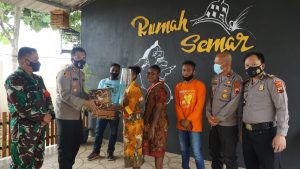 Kapolres Pekalongan Kota Bersama Dandim 0710 Silaturahmi Dengan Pelajar Asli Papua Dan Memberikan Bingkisan