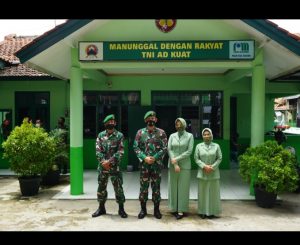 Dandim Batang Berikan Penghargaan Kepada Anggota Yang Memasuki Masa Pensiun