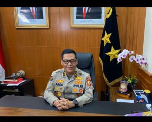 Melanggar Perda Dan Mengandung Provokasi,Polri Tertibkan Baliho Habib Rizieq