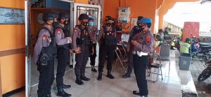 Menjelang Rapat Pleno, Kasie Propam Polres Pekalongan Kota Perketat Personil Di KPU