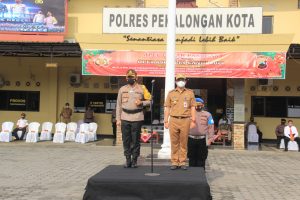 Kapolres Pekalongan Kota Pimpin Apel Gelar Pasukan Ops Lilin Candi 2020