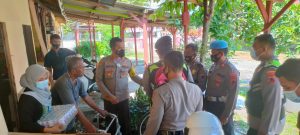 Berikan Dukungan Alkes, Kapolres Pekalongan Kota Kepada Anggota Yang Sakit