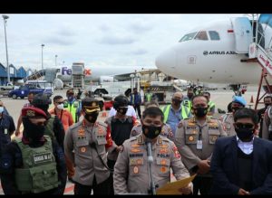 Densus 88 Tangkap 23 Tersangka Teroris JI Tiba Di Jakarta