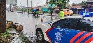 Untuk Antisipasi Korban Laka Sat Lantas Polres Pekalongan Kota Ingatkan Pengguna Jalan Berhati-hati Musim Penghujan