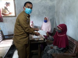 Peduli, Bupati Wihaji Bantu Warga Berkebutuhan Khusus