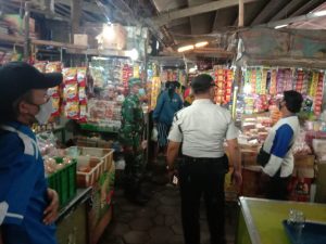 Pasar Harjodaksino Jadi Sasaran Edukasi Penerapan PPKM