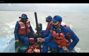 Jatuh Saat Menarik Jaring, Nelayan Batang Hilang