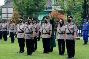 Kapolres Pimpin Sertijab Empat Pejabat Di Polres Batang