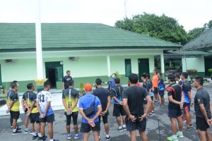 Jalin Silaturahmi Kasrem 074 Ajak Anggota Kodim Boyolali Lari 10 K