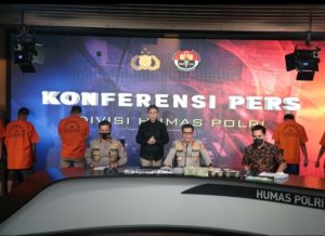 Humas Polri Libatkan Juru Bahasa Isyarat Dalam Setiap Konferensi Pers