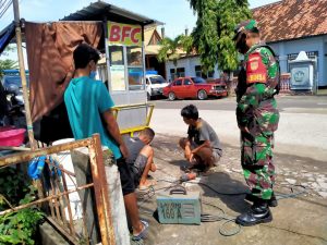 Babinsa Andong Bersama Forkopimca Bantu RTLH