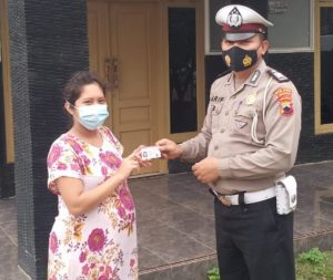 Dengan Pelayanan Publik Cepat, Mudah Dan Terukur, Sat Lantas Polres Pekalongan Beri Pelayanan SIM Delivery