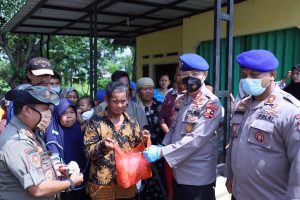 Membantu Penanganan Banjir,  Tim SAR Ditpolair Korpolairud Baharkam Polri Dikerahkan Ke Kedungwaringin Bekasi