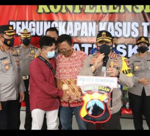 Ikut Berbela Sungkawa Atas Pembunuhan Di Rembang, Kapolda Jateng : Semoga Korban Masuk Surga
