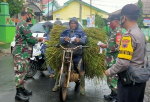 Perketat PPKM, Koramil Bersama Polsek Tersono Gelar OPS Yustisi Tiap Hari