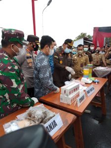 Kejari Batang Musnahkan BB Narkotika Dan Rokok Ilegal