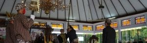Lestarikan Budaya Leluhur, HUT Kabupaten Batang Ke 55 Pemkab Gelar Kirab Pusaka Tombak Abirawa