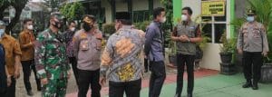 Kapolres Bersama Bupati Kendal Tinjau Pelaksanaan Uji Coba PTM Di SMPN 1 Weleri