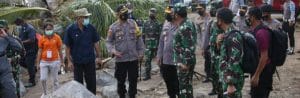 Meninjau NTT, Panglima TNI Dan Kapolri Fokuskan Evakuasi Korban Dan Kirim Bantuan