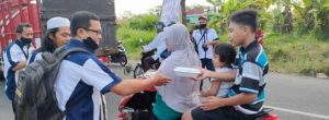 Sekber IPJT DPC Purworejo Dan IRMA Kel Tambakrejo Berbagi Takjil Di Bulan Ramadhan