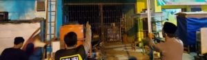 Polisi Pasang Spanduk Imbauan Waspada Copet