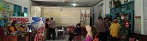 Sinergitas Polri-TNI Dampingi Vaksinasi Para Lansia