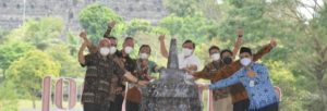 Hadiri Festival Joglosemar, Gus Menteri Beli Jam Tangan Kayu
