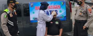 Pasca Idul Fitri 1442 H , Polres Pekalongan Gelar Rapid Antigen Gratis Secara Acak