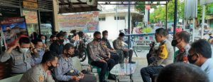 Kapolres Pekalongan Kota Sidak Pimpin Apel Pagi Di Polsek Pekalongan Timur Dengan Tegaskan Prokes
