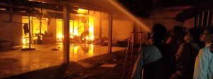 Diduga Korsleting, Gudang Rumah Warga Ludes Terbakar