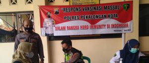 Pelaksanaan Vaksinasi Di Polres Pekalongan Kota Tetap Disiplin Prokes
