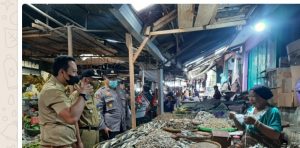 Muspika Bawang Meminta Masyarakat Tetap Terapkan Prokes Saat Beraktivitas