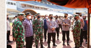 Tinjau Vaksinasi Di Bandung, Kapolri Dan Panglima Berharap Program Vaksinasi Presiden 1 Juta 1 Hari Tercapai