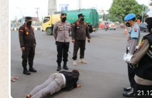 Tinjau Pos Penyekatan PPKM Darurat, Kapolres Pekalongan Tindak Pelanggar Prokes