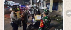 Jajaran Polres Pekalongan Kota Patroli Skala Besar Dan Salurkan 150 Paket Kepada Warga Terdampak Pandemi