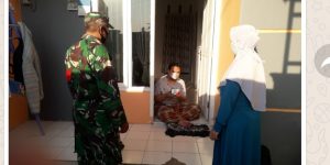 Tingkatkan Imunitas, Babinsa Serahkan Obat Dan Berikan Motivasi Bagi Warga Sedang Isoman