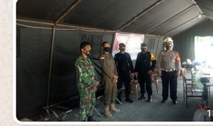 Polri-TNI Bersama Brimob Bersinergi Sambangi Warga Isoman Terpusat Di Asrama Mahasiswa Unikal