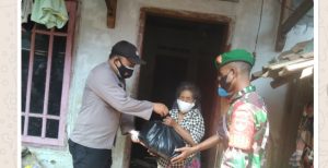 Bentuk Kepedulian, Polres Pekalongan Salurkan Bansos Kepada Warga Kurang Mampu