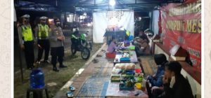 Minimalisir Penularan Covid -19 , Polisi Minta Masyarakat Untuk Tidak Berlama-lama Saat Berada Di Restoran Atau Warung Makan