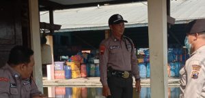 Petugas Gabungan Intensif Melakukan Patroli Dialogis Dan Bagikan Masker