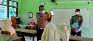 Jajaran Satlantas Polres Pekalongan Kota, Sosialisasi Aplikasi ” Peduli Lindungi “