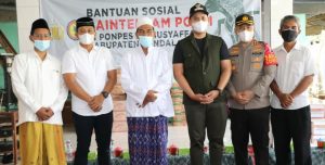 Baintelkam Mabes Polri Tinjau Vaksinasi Dan Bansos Di Ponpes Al Musyafa